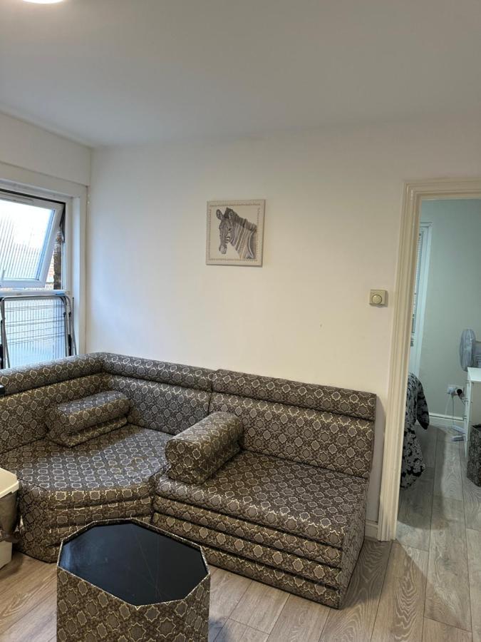 Beautiful Hoe Street First Floor One Bedroom Apartment B Walthamstow Λονδίνο Εξωτερικό φωτογραφία